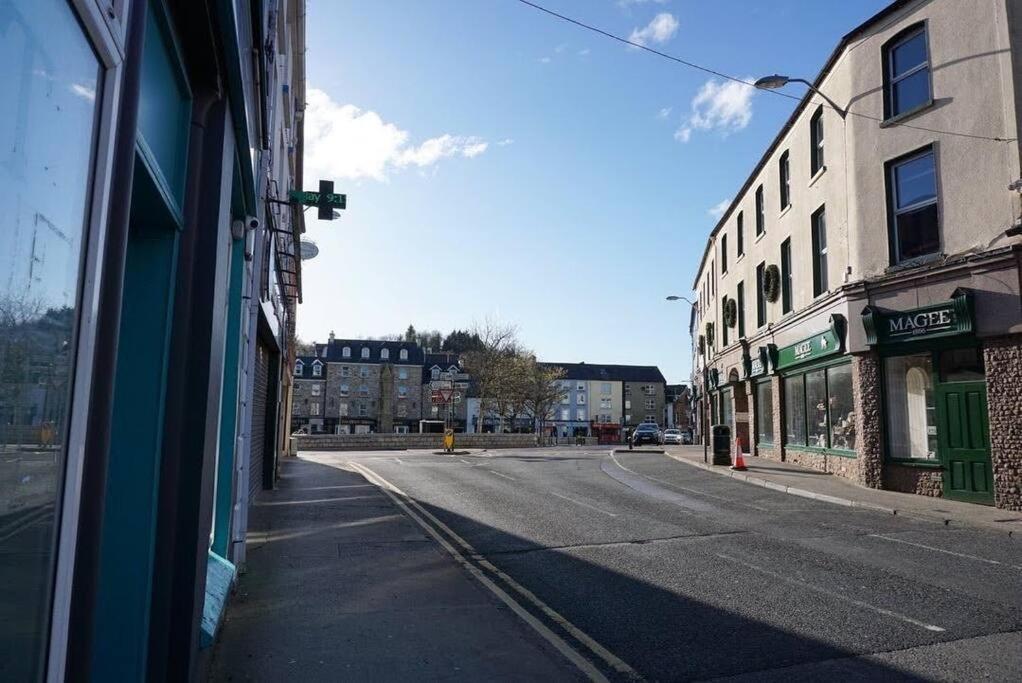 Charlies Lane Apartment Donegal Town المظهر الخارجي الصورة