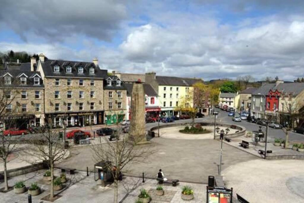Charlies Lane Apartment Donegal Town المظهر الخارجي الصورة