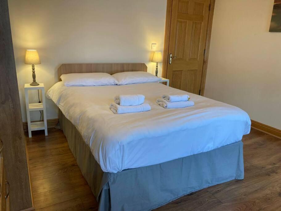 Charlies Lane Apartment Donegal Town المظهر الخارجي الصورة